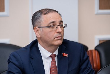 Совершенствуются законы социального характера